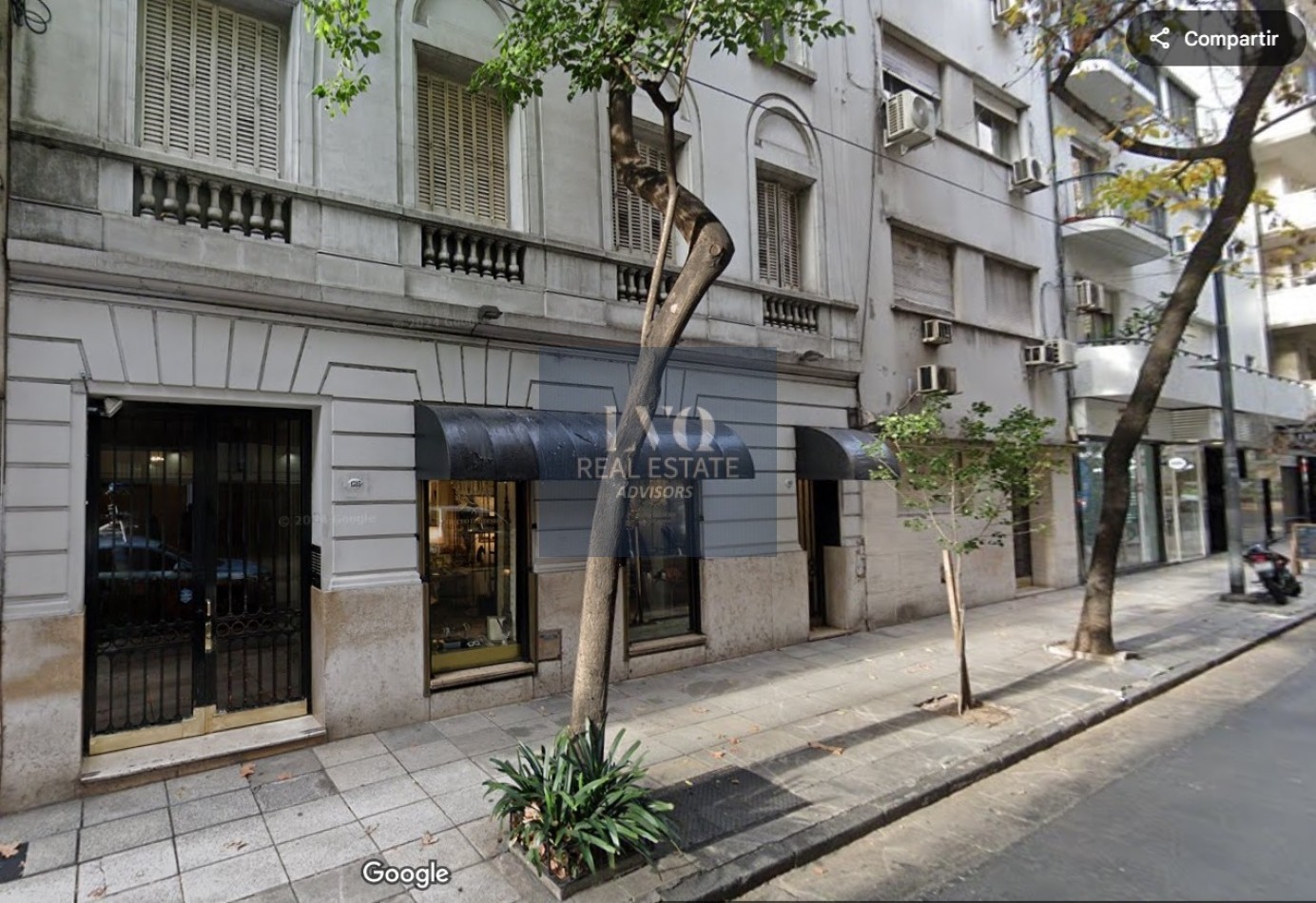 RECOLETA 2 Ambientes muy amplios 55m². RECICLADO - En Tradicional Edificio de gran categoria en Recoleta. Ventanales muy luminosos a Patio Interno: Dormitorio con ventanal + Living + Cocina con Cocina a GAS y Horno NUEVOS + Calefon + Baño completo con bañ