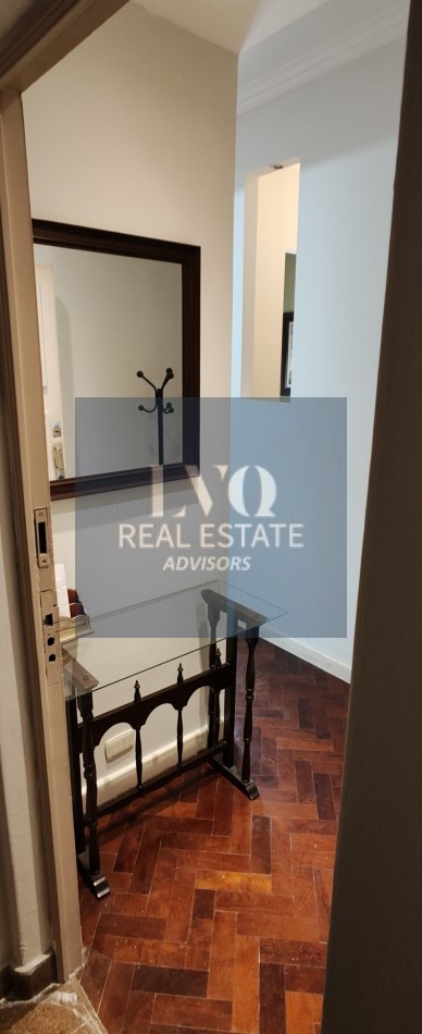 Plaza SAN MARTIN 2 ½ Ambientes con BALCON - MUY AMPLIOS - Superficie 43m² aprox.- Living + comedor muy amplio con balcon al frente muy Luminoso - Cocina integrada con espacio Heladera + Lavarropas bajo mesada. Habitacion muy amplia con ventanal externo mu