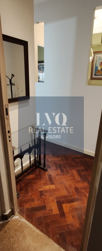 Plaza SAN MARTIN 2 ½ Ambientes con BALCON - MUY AMPLIOS - Superficie 43m² aprox.- Living + comedor muy amplio con balcon al frente muy Luminoso - Cocina integrada con espacio Heladera + Lavarropas bajo mesada. Habitacion muy amplia con ventanal externo mu