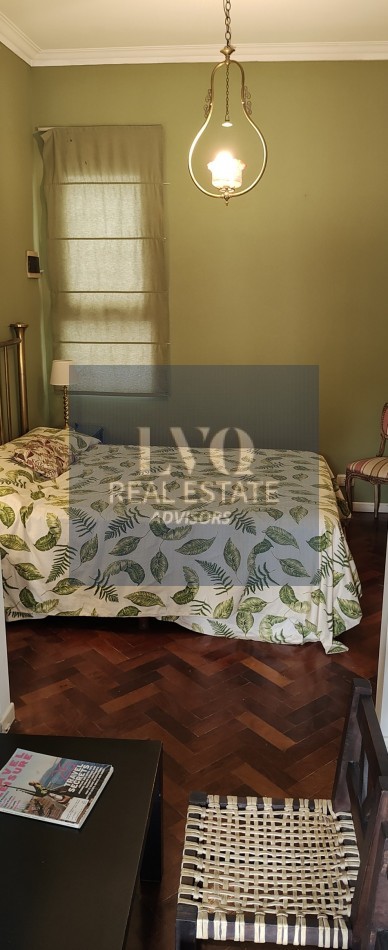 Plaza SAN MARTIN 2 ½ Ambientes con BALCON - MUY AMPLIOS - Superficie 43m² aprox.- Living + comedor muy amplio con balcon al frente muy Luminoso - Cocina integrada con espacio Heladera + Lavarropas bajo mesada. Habitacion muy amplia con ventanal externo mu