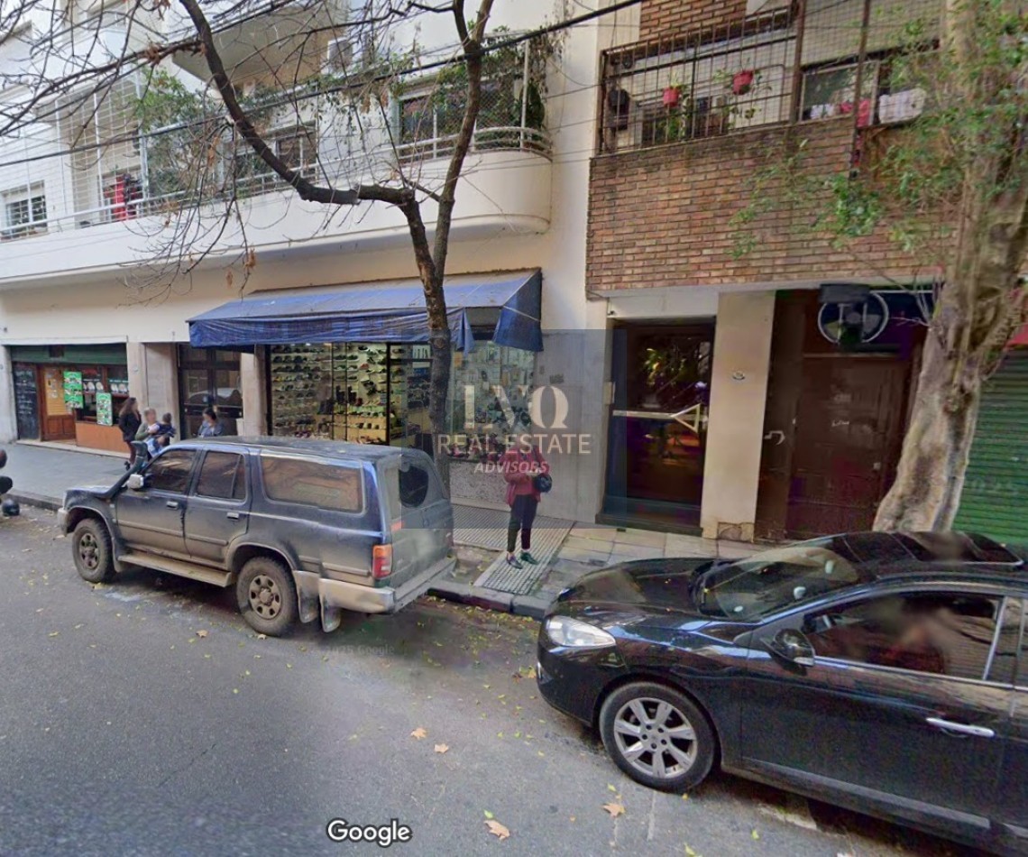 RECOLETA 1 Ambiente MUY AMPLIO + BALCON - Superficie 31m² aprox.- Cocina + Lavadero independiente suoer LUMINOSO. Con ventanales externos al frente sobre la calle Riobamba Ambiente Ppal. con acceso a Cocina con amplio espacio Heladera y Baño con ducha con