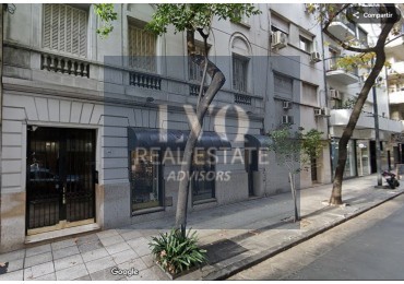 RECOLETA 2 Ambientes muy amplios 55m². RECICLADO - En Tradicional Edificio de gran categoria en Recoleta. Ventanales muy luminosos a Patio Interno: Dormitorio con ventanal + Living + Cocina con Cocina a GAS y Horno NUEVOS + Calefon + Baño completo con bañ